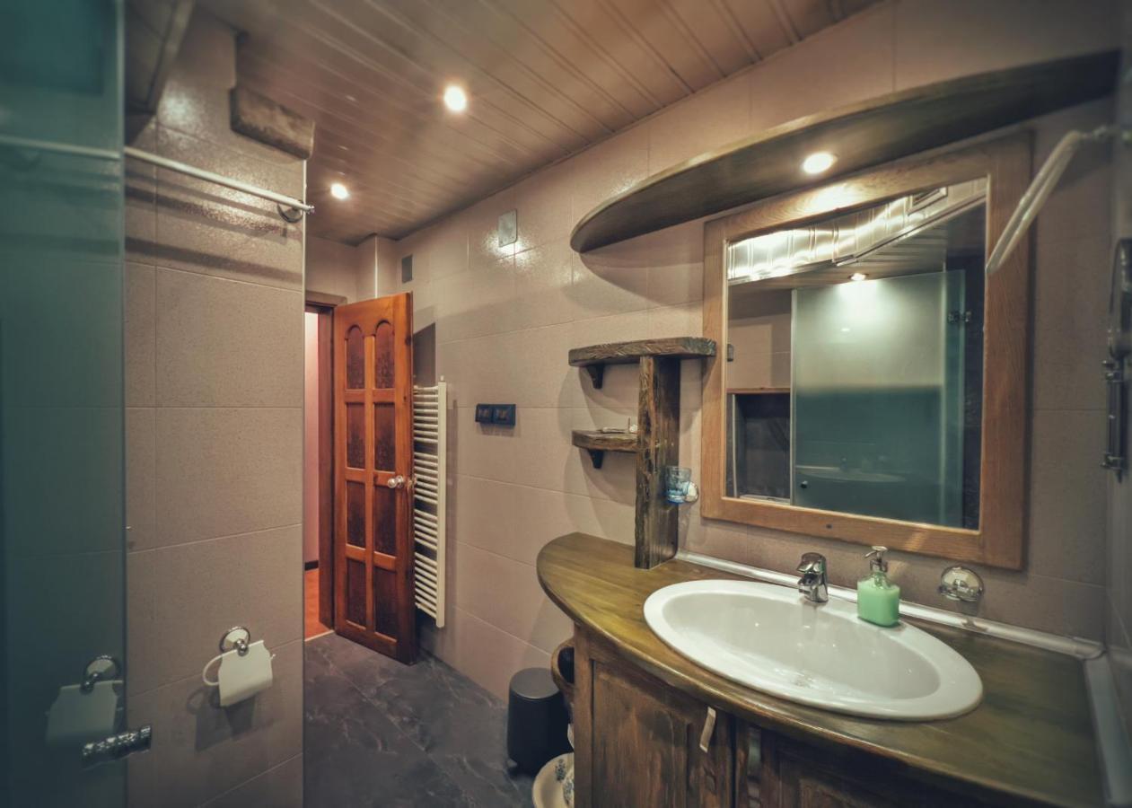 Тhe Bohemian Lodge-Entire House With Sauna Veliko Tărnovo Esterno foto