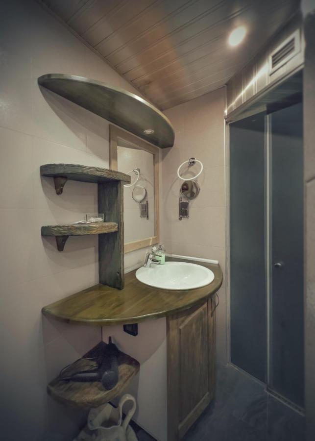 Тhe Bohemian Lodge-Entire House With Sauna Veliko Tărnovo Esterno foto