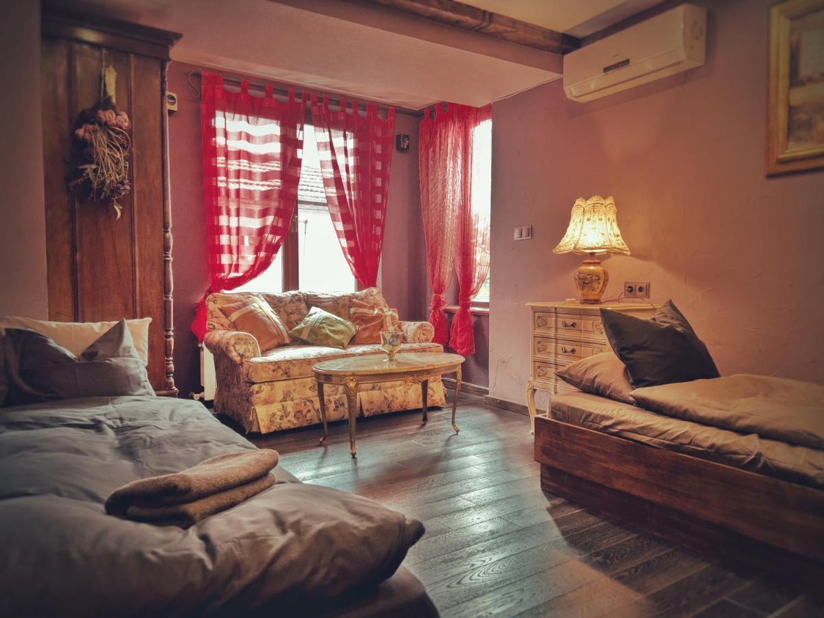 Тhe Bohemian Lodge-Entire House With Sauna Veliko Tărnovo Esterno foto