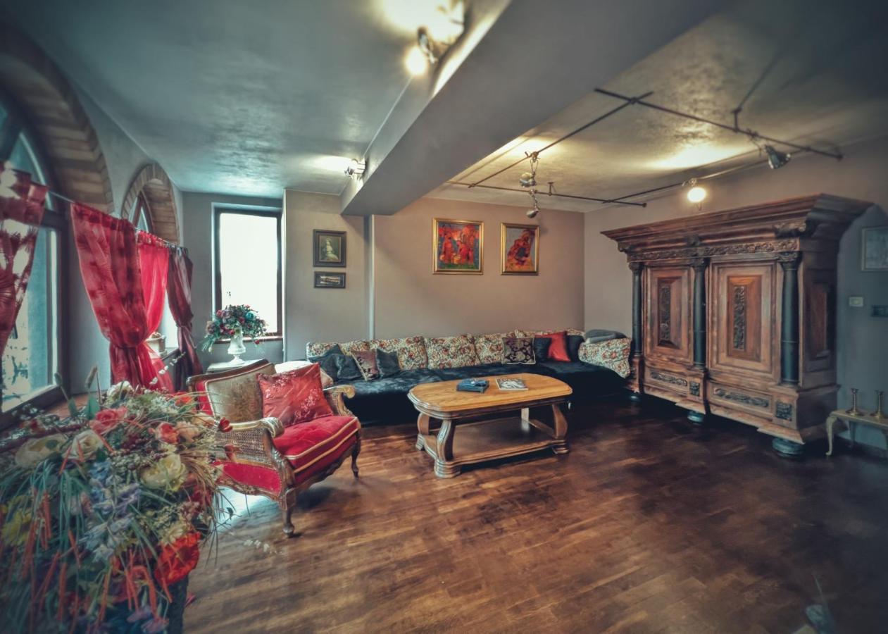 Тhe Bohemian Lodge-Entire House With Sauna Veliko Tărnovo Esterno foto
